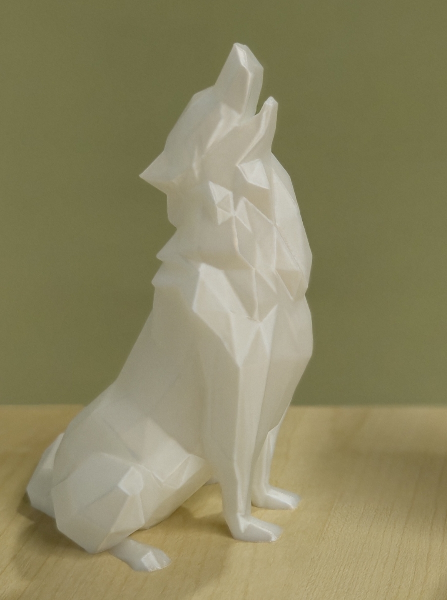 Low poly diamond cut howling wolf - White